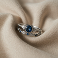 Elegant golden rings set