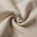 Elegant flower ring