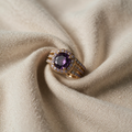 Gold Ring round with vintage zircon