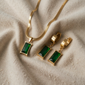 Beata – Jewellery Set with Snake Necklace and Pendants