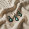 Set with turquoise mosaic pattern and round pendants