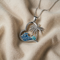 SALON HEART NECKLACE
