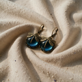 Antique Gold Necklaces with Craft Design and Soft Shine