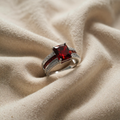 Kassira red Rings | White Gold