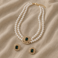Neila – Set with Double Pearl Necklace and Green Crystals