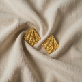 Vilma – Balanced overall shape, classic craftsmanship