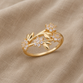 Timeless Flower Ring with Zirconia in Gold-Tone